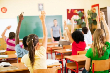 Zmeny v odmeňovaní pedagogických zamestnancov a odborných zamestnancov po uplatnení zákona č. 390/2011 Z. z., ktorým sa mení a dopĺňa zákon č. 317/2009 Z. z. o pedagogických zamestnancoch a odborných zamestnancoch